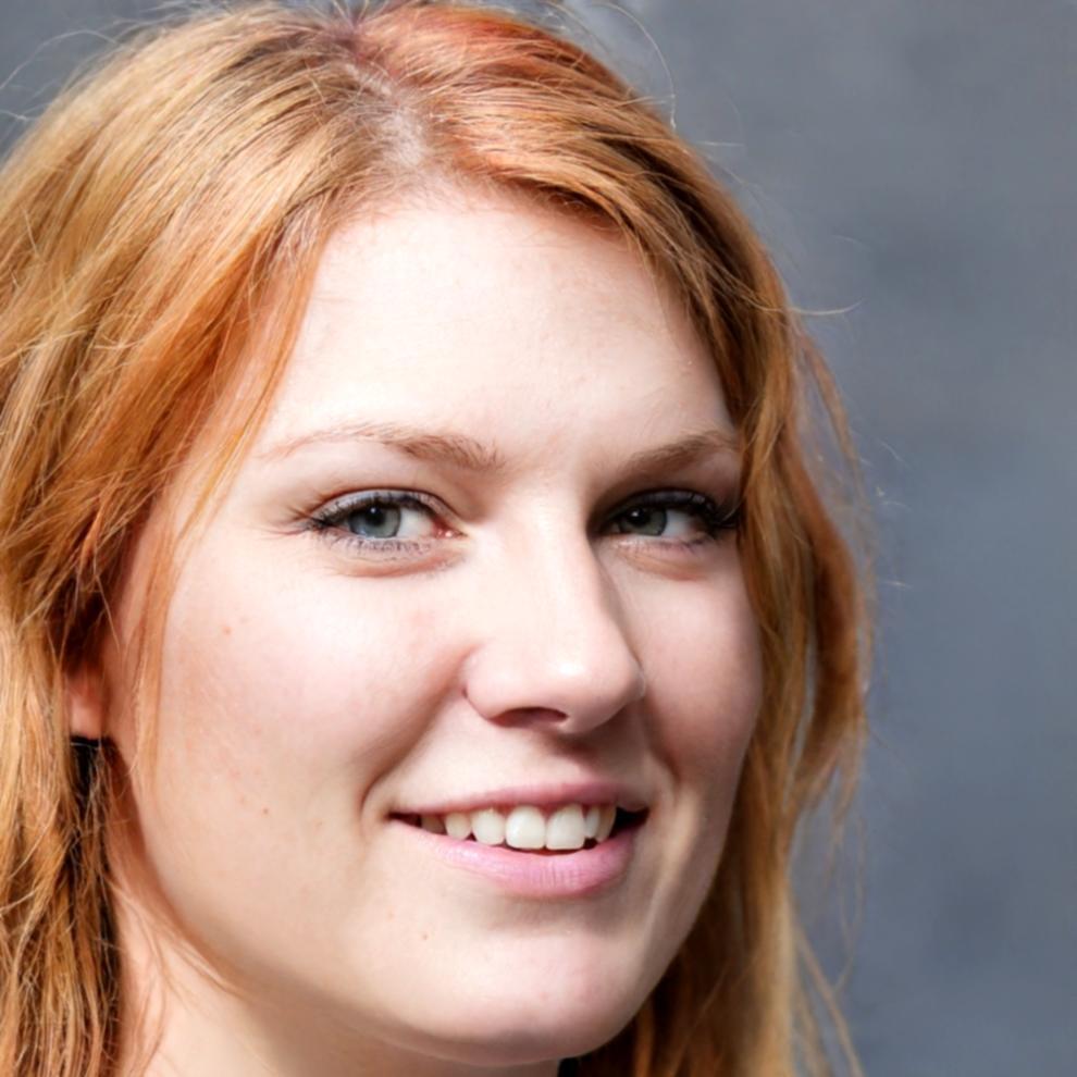 Sarah Thompson, Investment Strategy Specialist